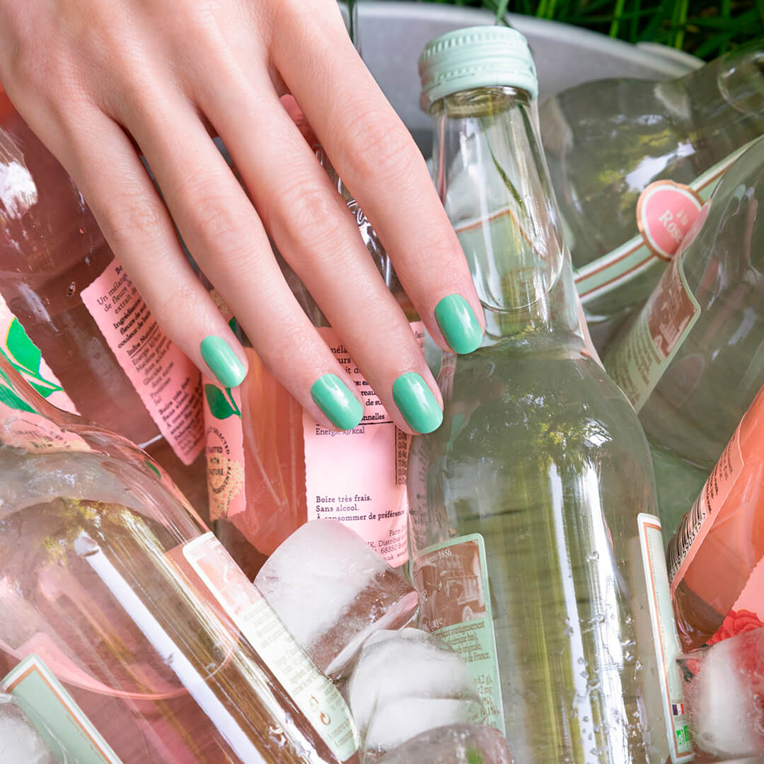 manicurist-green-amande-vernis-ongles-vert-menthe-opaque image 2